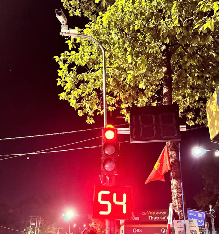 Quản lý điều khiển đèn giao thông thông minh